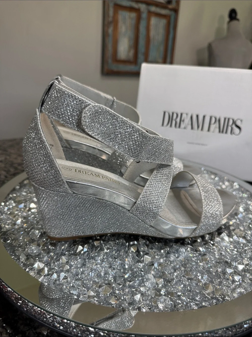 Dream Pairs Silver Glitter Strappy Wedge Sandals EUC 9